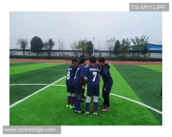 约足球上海：激情碰撞的绿茵场上，尽享足球盛宴与友谊的无限可能